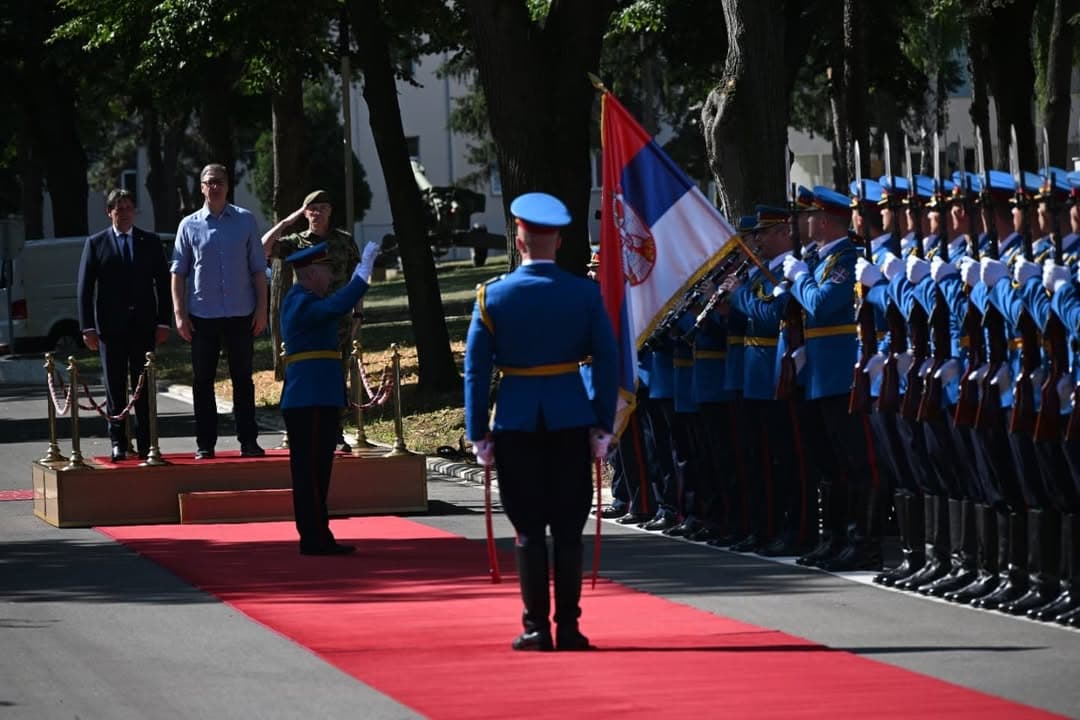 VOJSKA SRBIJE JAČA KAPACITETE I MODERNIZUJE OPREMU: Najavljena parada sa najmanje 10.000 vojnika i formiranje digitalne armije