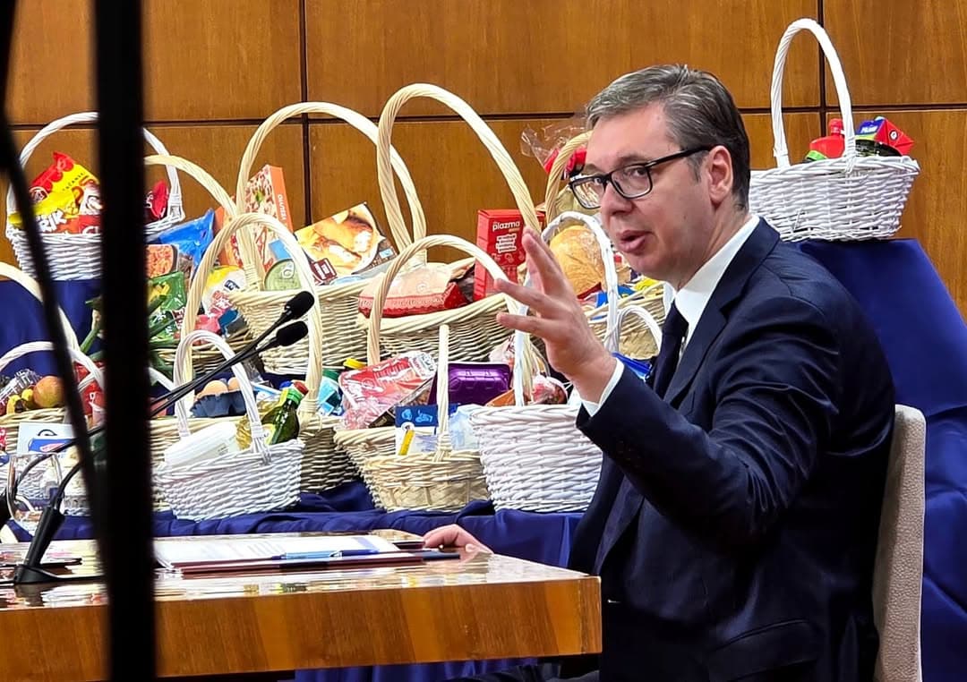 VUČIĆ PREDSTAVIO PAKET EKONOMSKIH MERA: Ograničene trgovačke marže, niže kamate i zaštita građana u fokusu