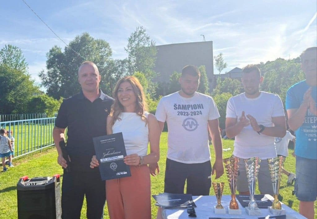 MEMORIJALNI TURNIR U RIPNJU: Veterani Minela osvojili pobednički pehar