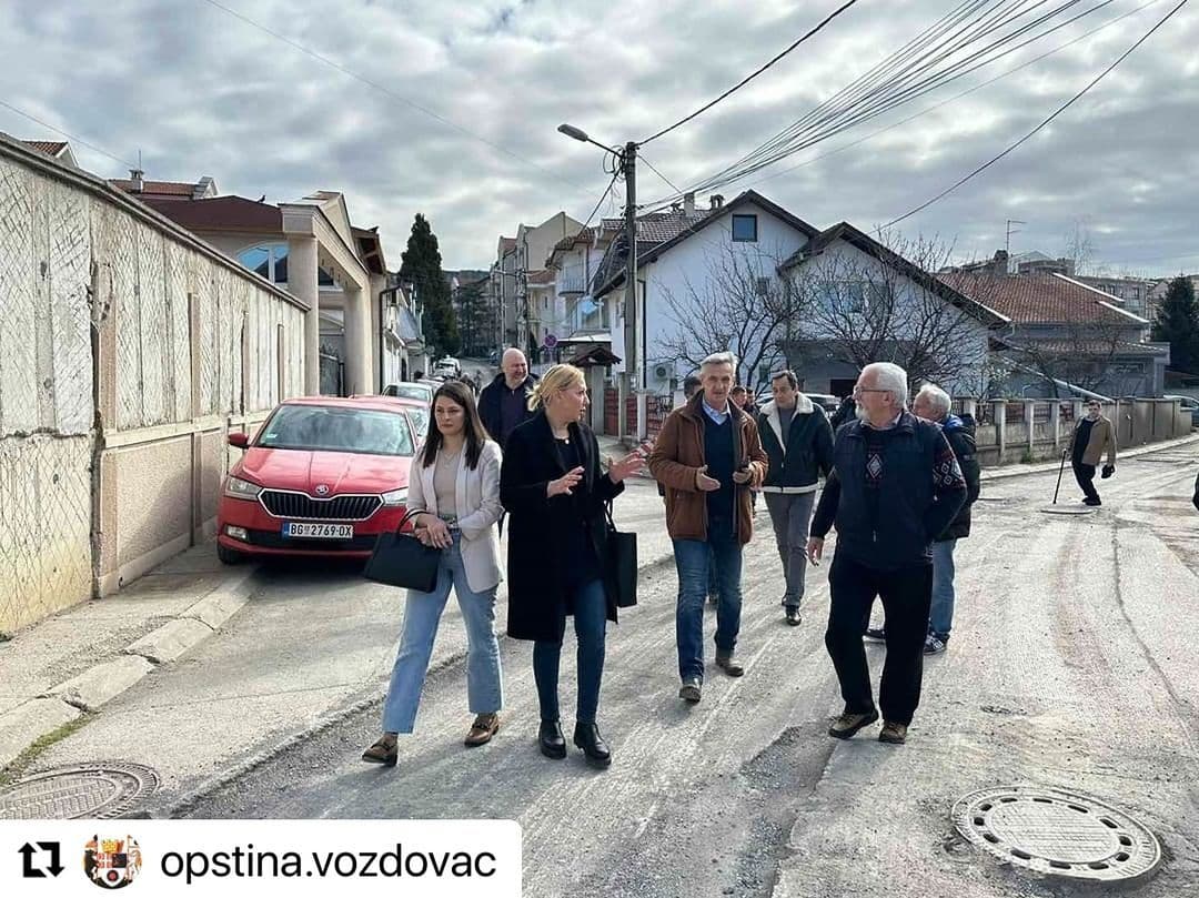 OPŠTINA REAGUJE NA INICIJATIVU STANARA: Građani ulice Vojvode Vlahovića postigli rešenje za probleme sa kanalizacijom