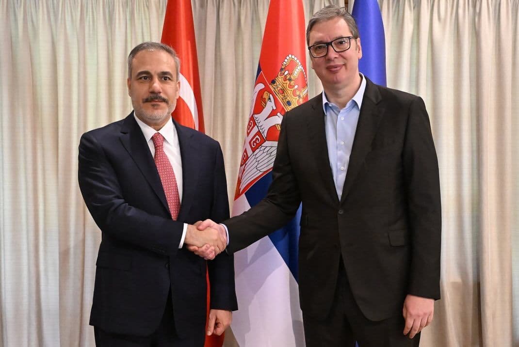 VUČIĆ SA TURSKIM ŠEFOM DIPLOMATIJE U BEOGRADU: Turska potvrdila učešće na EXPO 2027 – jačanje saradnje na više nivoa