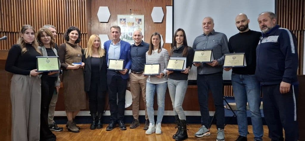 NAJBOLJIMA URUČENA PRIZNANJA: Sportski savez Voždovca juče nagradio najuspešnije sportiste i klubove