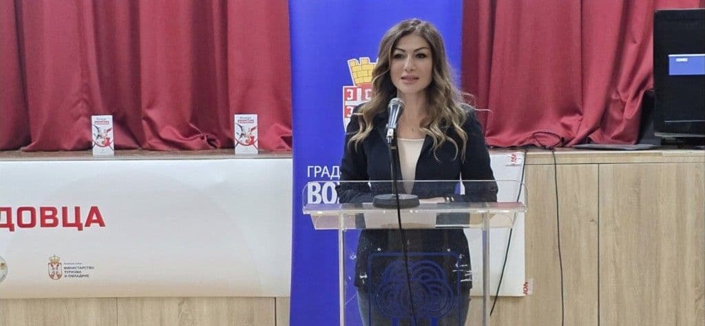 PROMOVISANJE ZDRAVIH NAVIKA UZ PODRŠKU OPŠTINE: Uspešno realizovana tribina „Zdravi i mladi Voždovca“