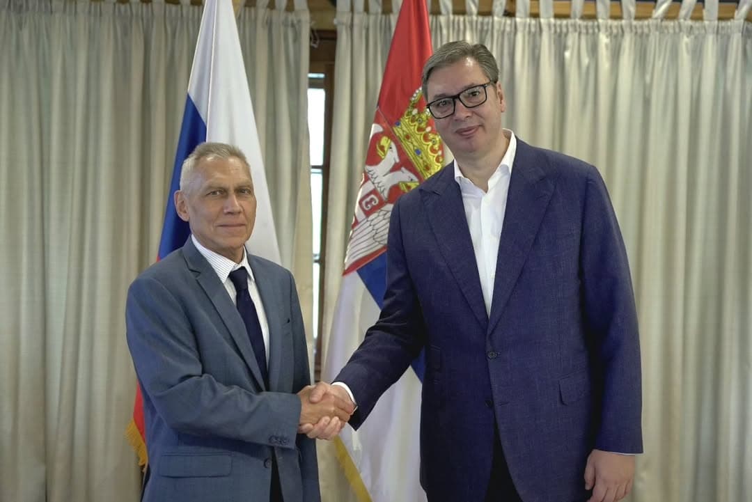 VUČIĆ SE SASTAO SA AMBASADOROM RUSIJE: Razgovor o odnosima dve zemlje i stabilnosti u regionu