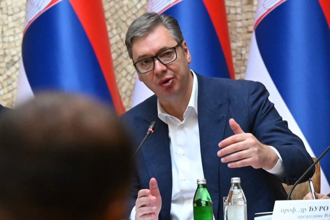 VUČIĆ PORUČIO GRAĐANIMA: „ČUVAMO SRBIJU“: Predsednik istakao da su šanse za ratne sukobe gotovo nikakve