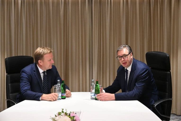 VUČIĆ I SORENSEN JUČE U PRAGU RAZGOVARALI O DIJALOGU: Predsednik Srbije istakao važnost ZSO i kompromisa za mir na Balkanu