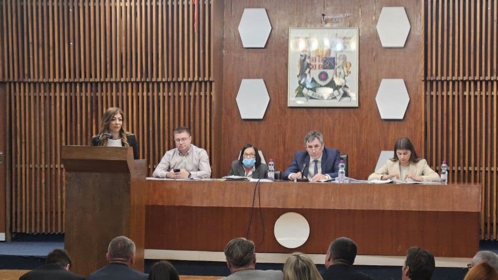 MANDATI ODBORNIKA POTVRĐENI I PREKINUTI: Skupština Voždovca usvojila rebalans budžeta i izmene finansijskog plana