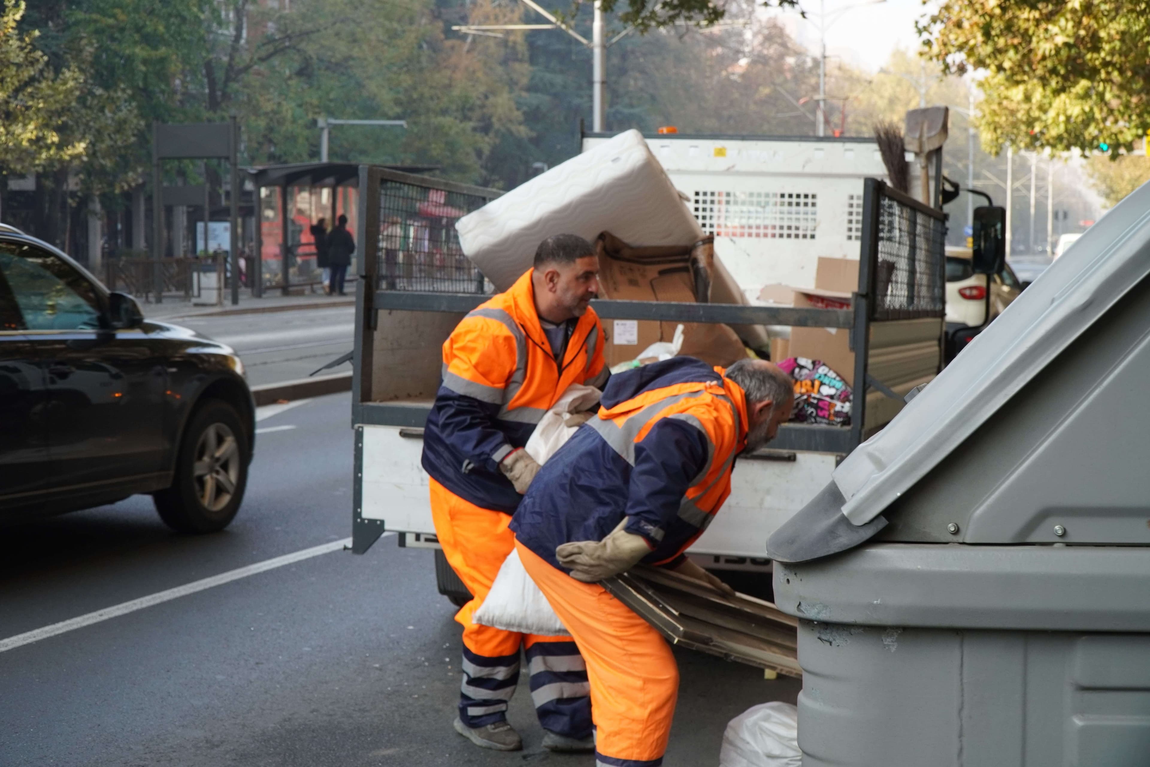 BEOGRAD ČISTIJI UZ ZAJEDNIČKI TRUD: Besplatan odvoz kabastog otpada za građane