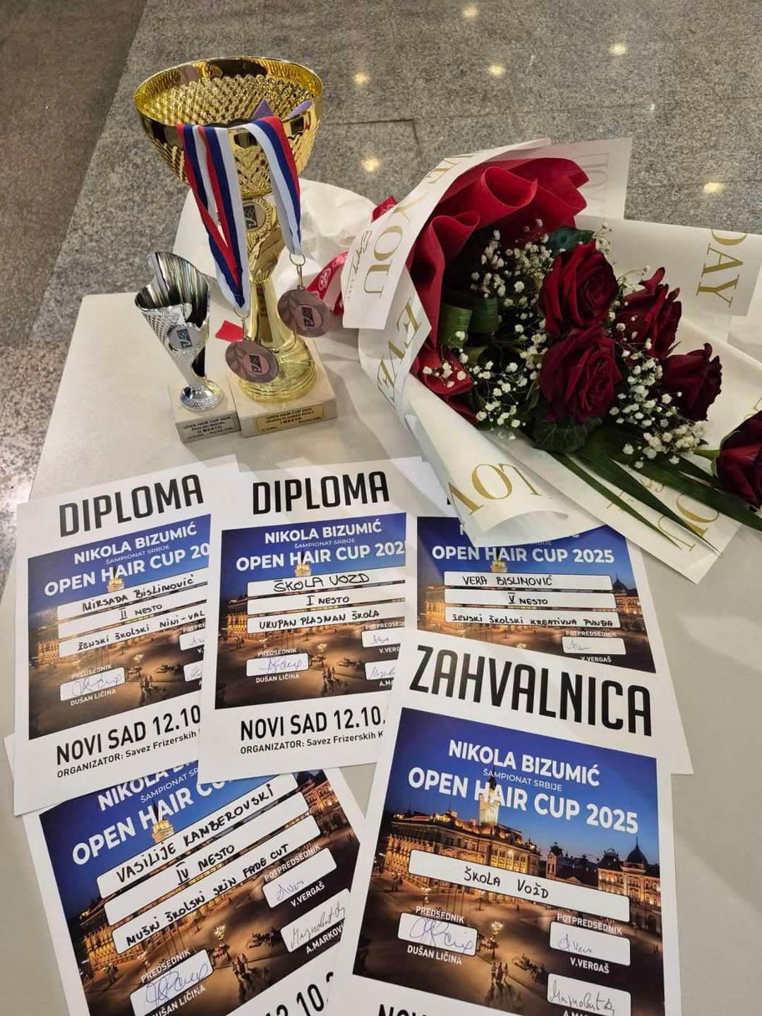 UČENICI ŠKOLE „VOŽD“ MEĐU NAJBOLJIMA U REGIONU: Nagrade sa takmičenja u Novom Sadu i Baru