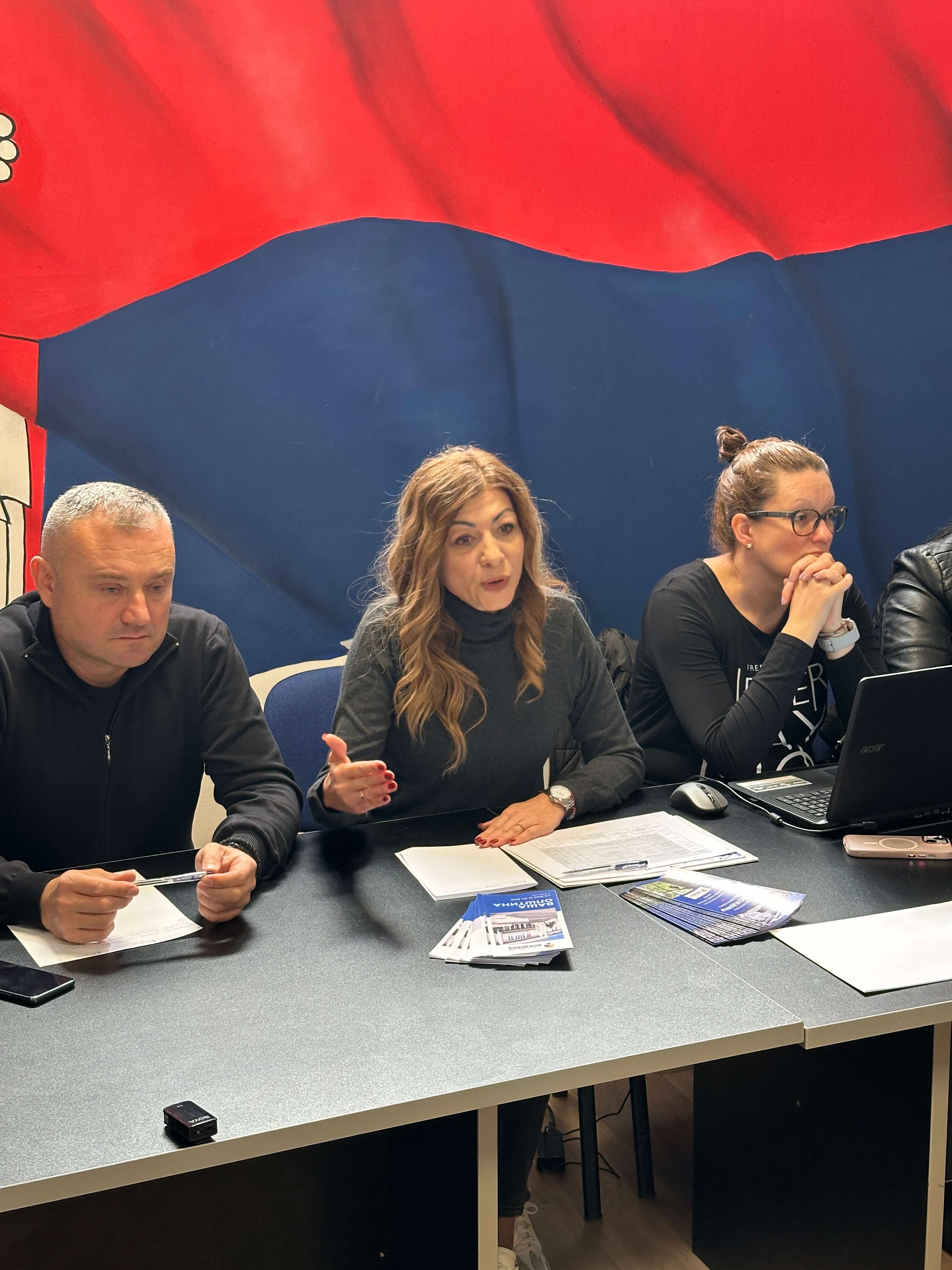 PREDSEDNICA VOŽDOVCA U RAZGOVORU SA GRAĐANIMA MESNE ZAJEDNICE MITROVO BRDO: Tema bolji kvalitet života
