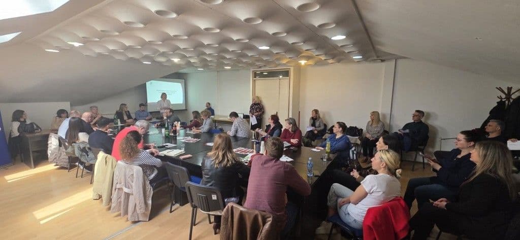 PREDSTAVLJENI PROGRAMI ZAPOŠLJAVANJA: Velika zainteresovanost poslodavaca na Voždovcu