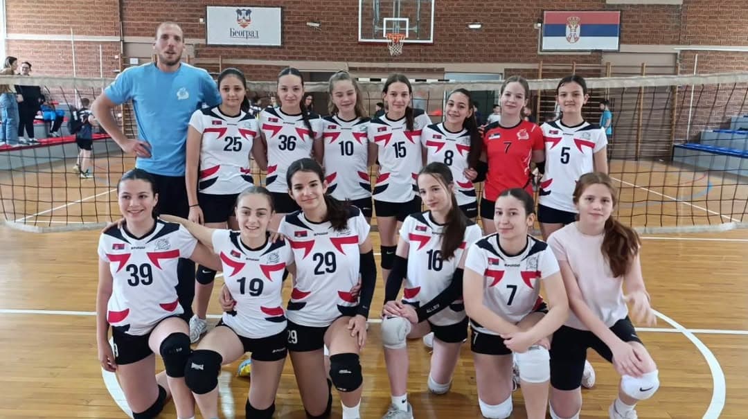 TRI UTAKMICE – TRI POBEDE ZA MLADE ODBOJKAŠE: Sjajan dan za OK Voždovac
