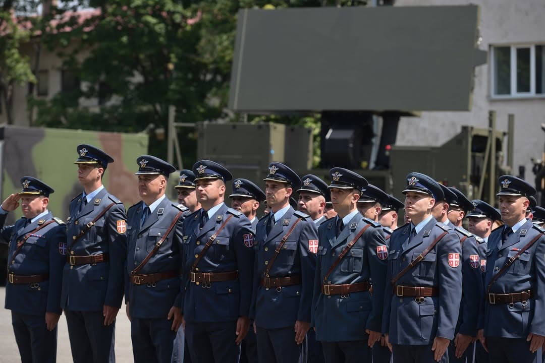 DAN SLUŽBE VAZDUŠNOG OSMATRANJA I JAVLJANJA OBELEŽEN U BEOGRADU: Svečanost u kasarni „Banjica“ uz defile, nagrade i sećanje na heroje