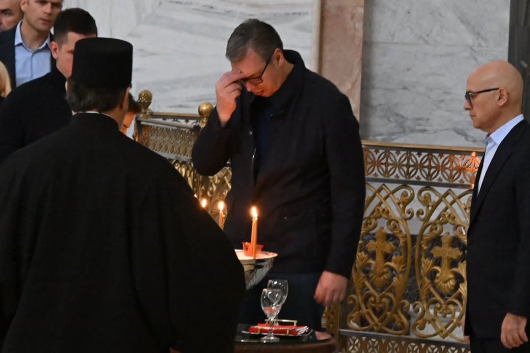 ODRŽAN PARASTOS ZA STRADALE U NOVOM SADU: Pomen u Hramu Svetog Save prisustvovao i predsednik Vučić