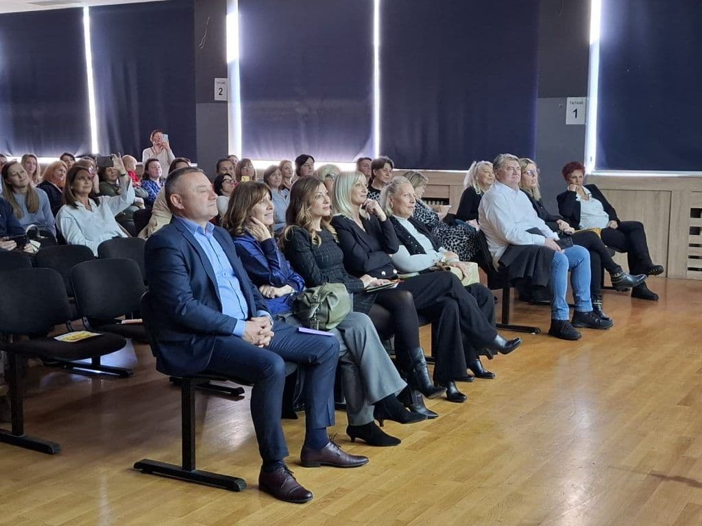 DAN PREDŠKOLSKE USTANOVE „ČIKA JOVA ZMAJ“: Deca priredila nezaboravan program u „Šumicama“