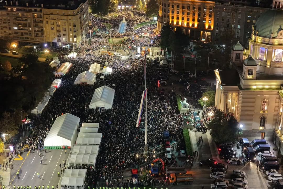 SRBI SA KIM STIGLI U BEOGRAD, DOČEKALO IH SKORO 50.000 GRAĐANA: Poruke mira i jedinstva: „Srbija je jedna, nedeljiva“