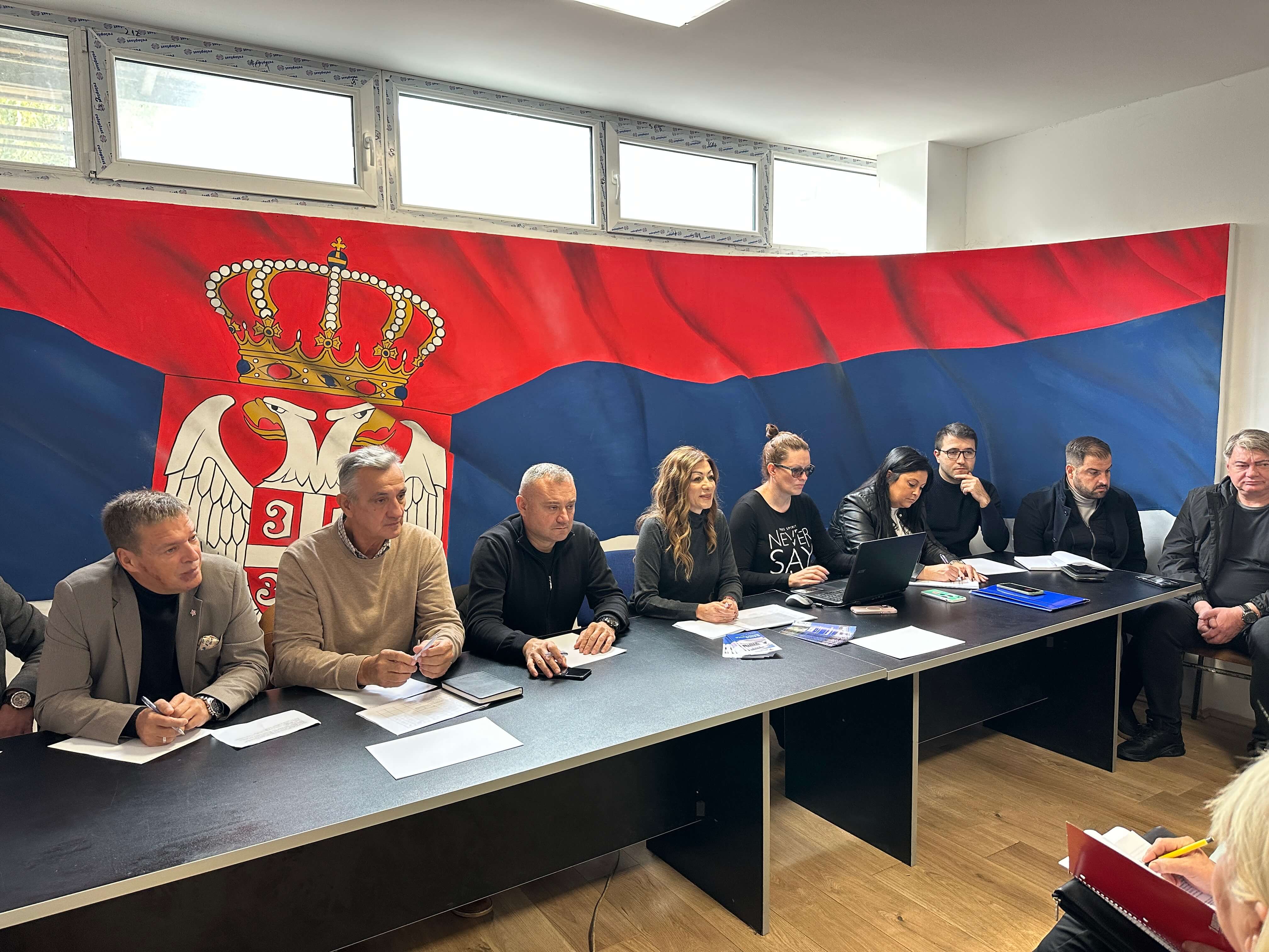 PREDSEDNICA OPŠTINE VOŽDOVAC NASTAVLJA RAZGOVORE SA SUGRAĐANIMA: Ovog vikenda posetila Mesnu zajednicu Banjica