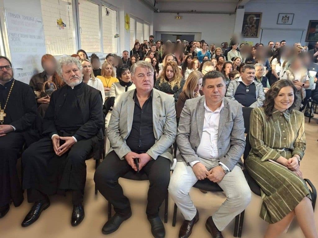 U ČAST SLAVNOM VOJVODI: Osnovna škola „Vojvoda Stepa“ obeležila Dan škole