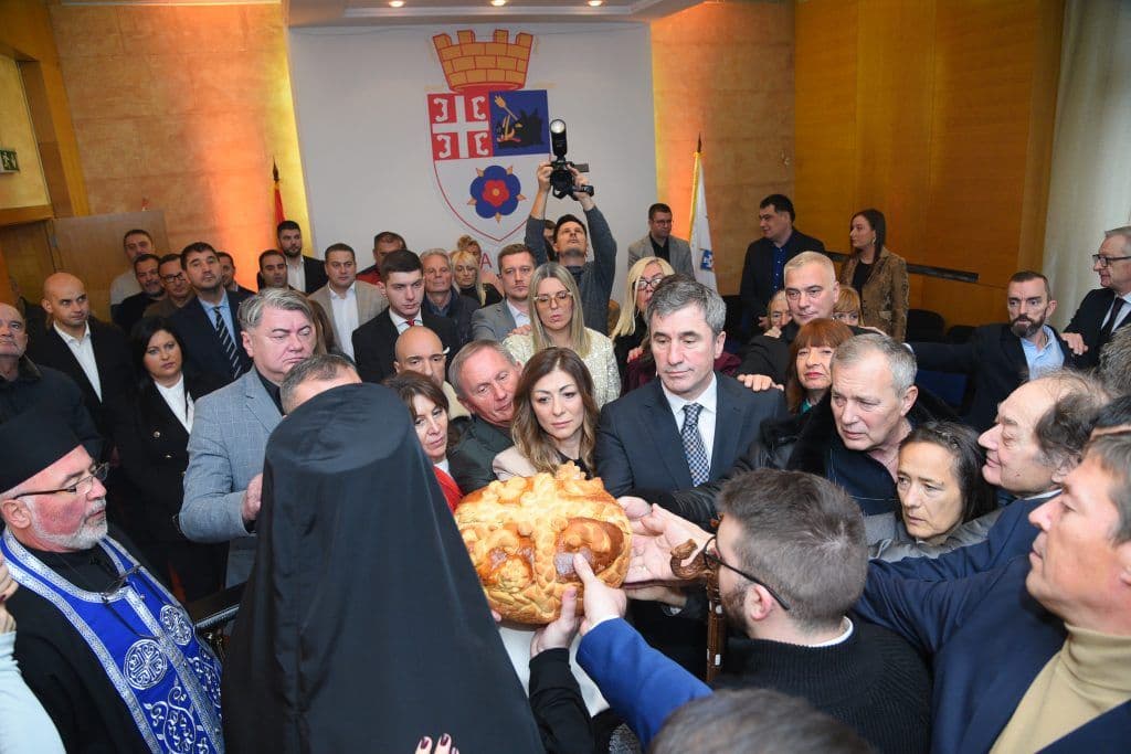 VOŽDOVAC OBELEŽIO KRSNU SLAVU I JUBILEJ: Dan opštine i 120 godina imena u čast Karađorđa