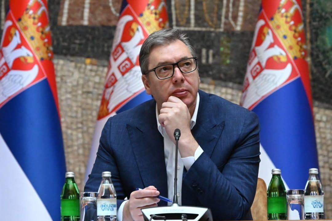 VUČIĆ SUMIRAO RADNU NEDELJU I PORUČIO: Mir, bezbednost i interes građana na prvom mestu