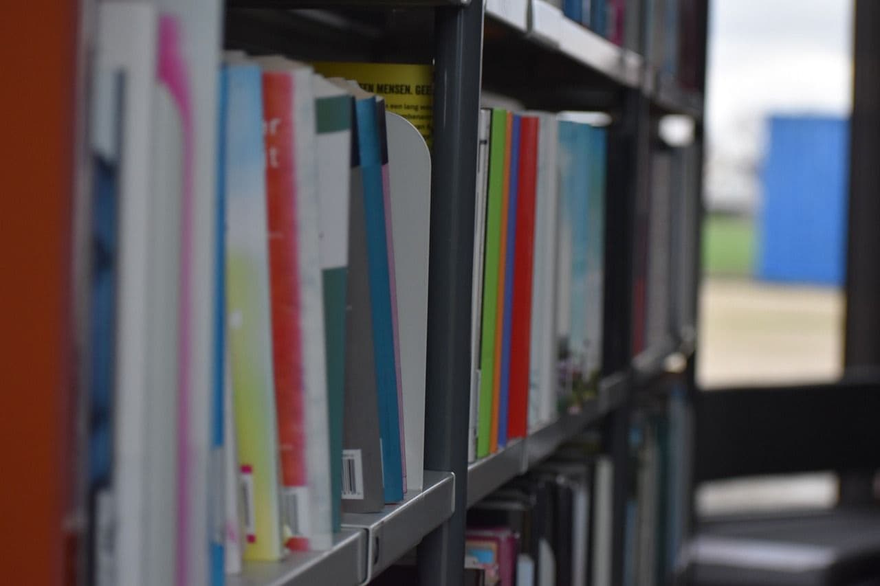SPECIJALNO PREDAVANJE DR. ZORANA ŽIVKOVIĆA: Osma sezona špartanja u Biblioteci 'Filip Višnjić'