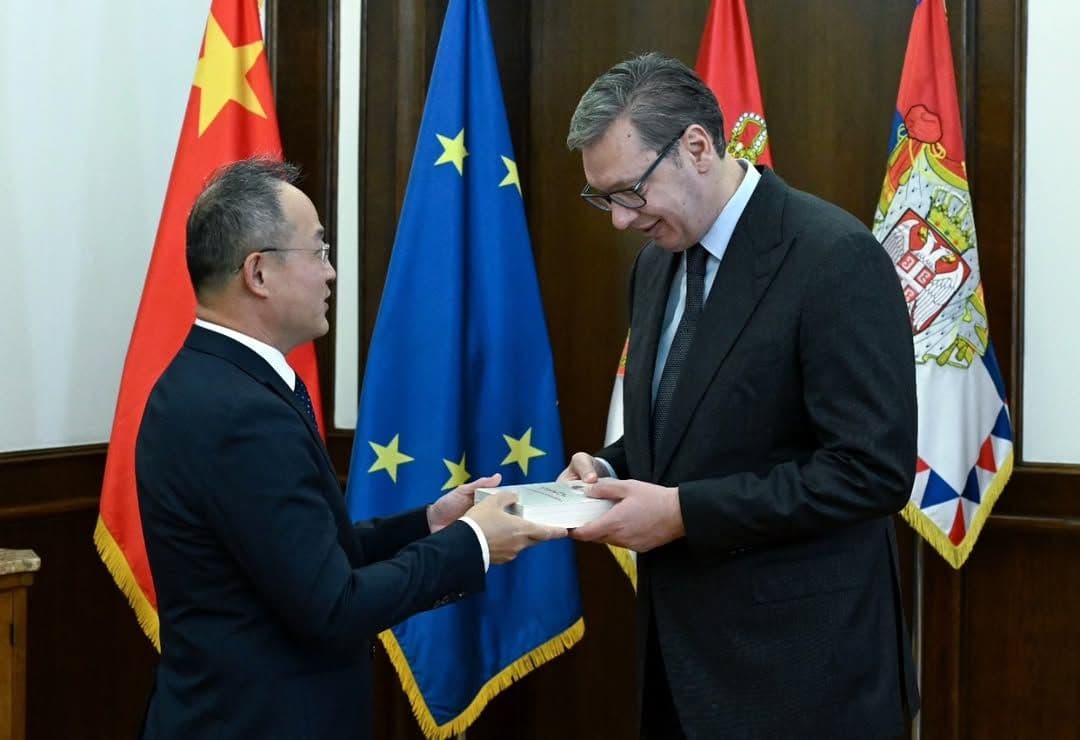 VUČIĆ SA AMBASADOROM KINE: Potvrđeno čelično prijateljstvo Srbije i Kine