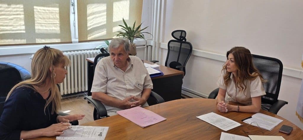 REDOVAN PRIJEM GRAĐANA NA VOŽDOVCU ZAVRŠEN PRED LETNJU PAUZU: Bojana Jakšić saslušala sugrađane, kutija za predloge dostupna tokom jula