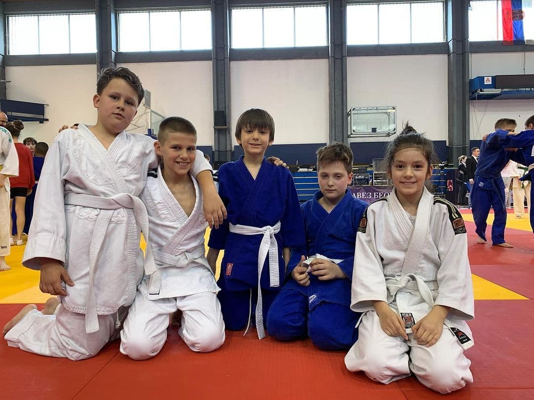 DŽUDO JUNACI VOŽDOVCA OSVAJAJU MEDALJE NA PRVENSTVU BEOGRADA: Ponosni rezultati mladih boraca iz džudo kluba "Voždovac"
