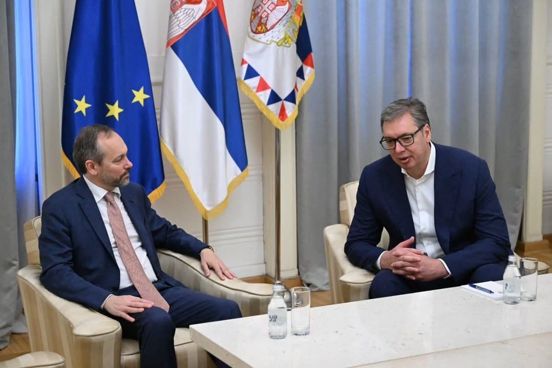 VUČIĆ U OPROŠTAJNOM RAZGOVORU SA ŽIOFREOM: Srbija i EU ostaju strateški partneri u ključnim reformama
