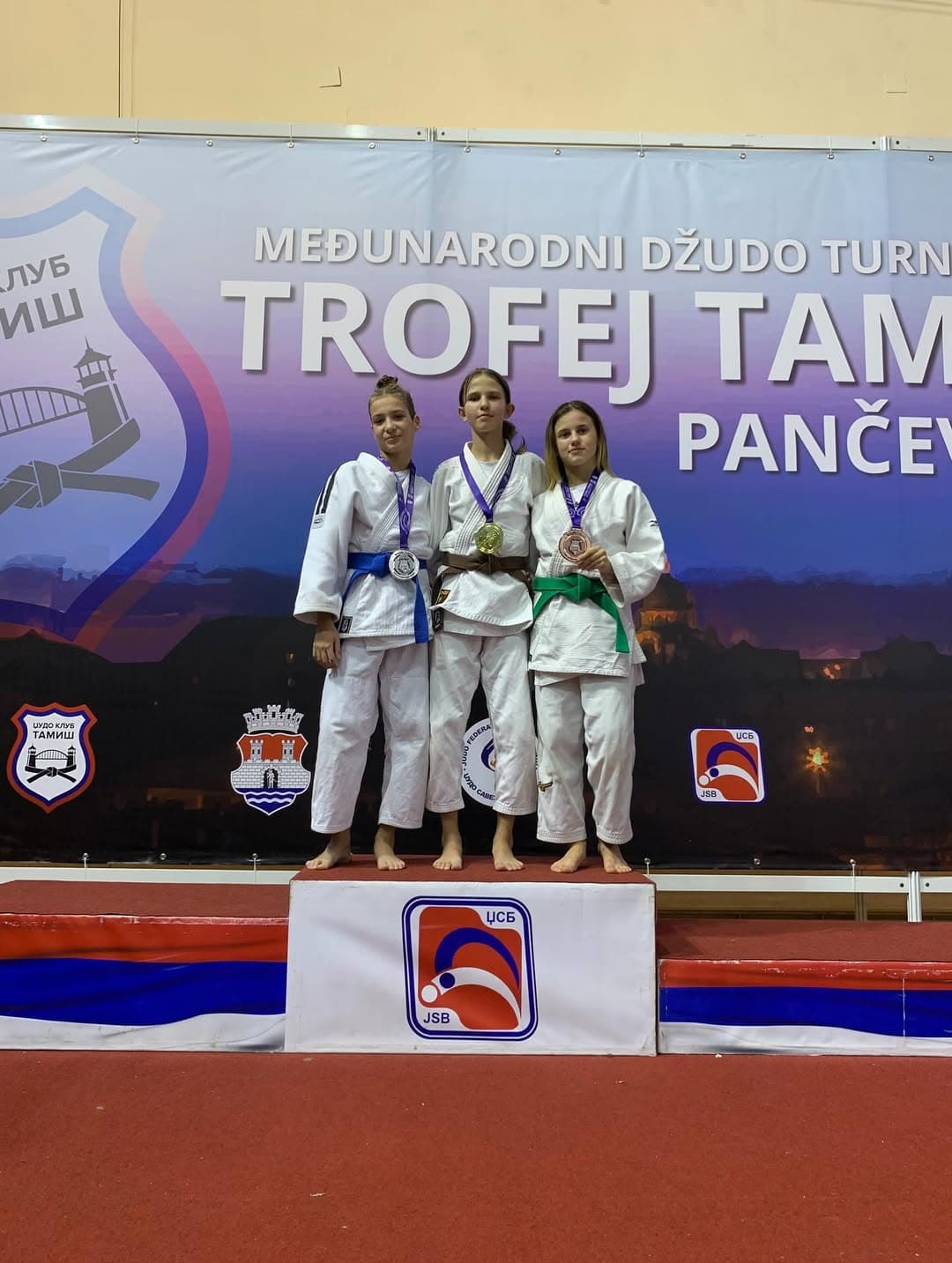 VOŽDOVAČKI ŠAMPIONI SIJAJU: Dve medalje sa prestižnog Trofeja Tamiša