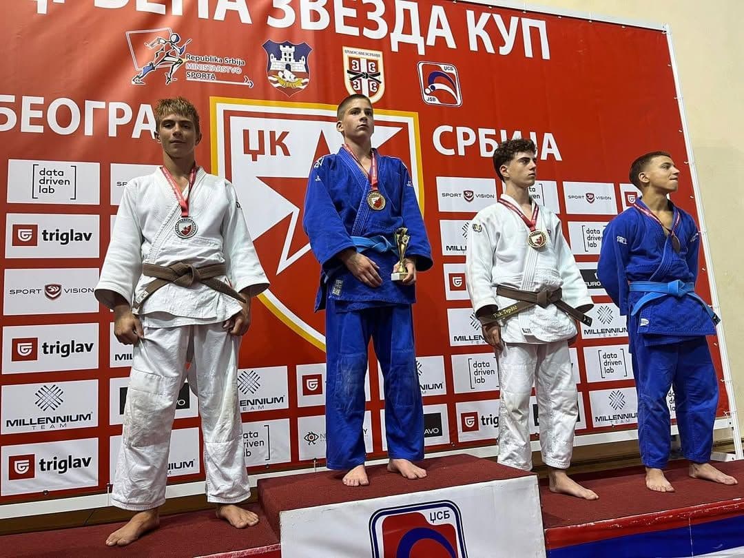 VOŽDOVAC DONOSI MEDALJE SA „CRVENA ZVEZDA KUPA“: Mladi džudisti osvojili srebro i dva bronzana odličja