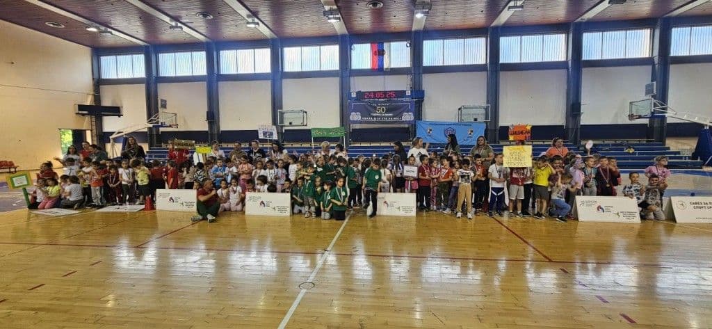 VOŽDOVAC BODRIO NAJMLAĐE SPORTISTE U “ŠUMICAMA”: Liga malih šampiona okupila predškolce i pretvorila sportski dan u praznik igre i osmeha