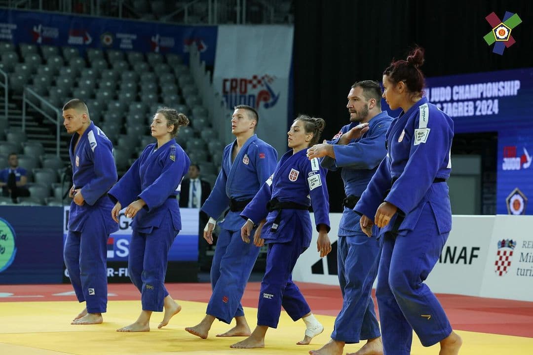 SRPSKA REPREZENTACIJA OSVAJA BRONZU NA EVROPSKOM PRVENSTVU: Jovana Čakarević i tim osvajaju istorijsku medalju!