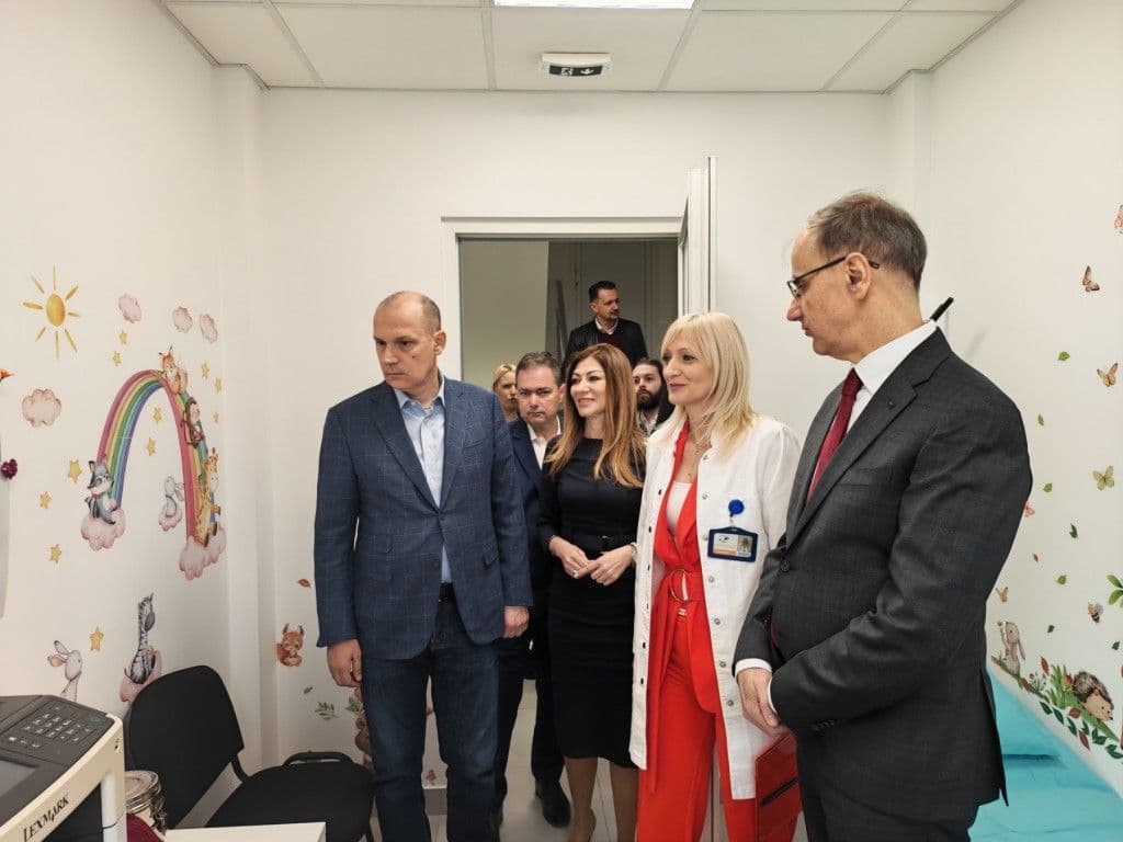 MACUT I LONČAR U POSETI ZDRAVSTVENOJ STANICI „KUMODRAŽ 1“: Premijer i ministar proveravali kako funkcioniše novi sistem u praksi