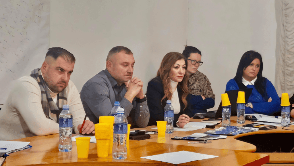 GRAĐANI VOŽDOVCA RAZGOVARALI S PREDSEDNICOM OPŠTINE: Rešeni ključni problemi, najavljeni novi projekti