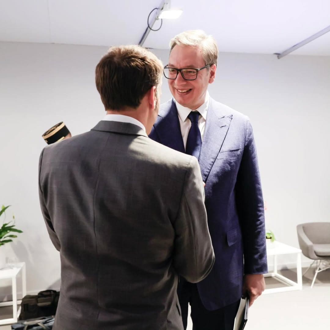 VUČIĆ I MAKRON U SEVILJI RAZGOVARALI O SARADNJI I EVROPSKOM PUTU SRBIJE: Francuska podrška važna u vremenu globalnih izazova