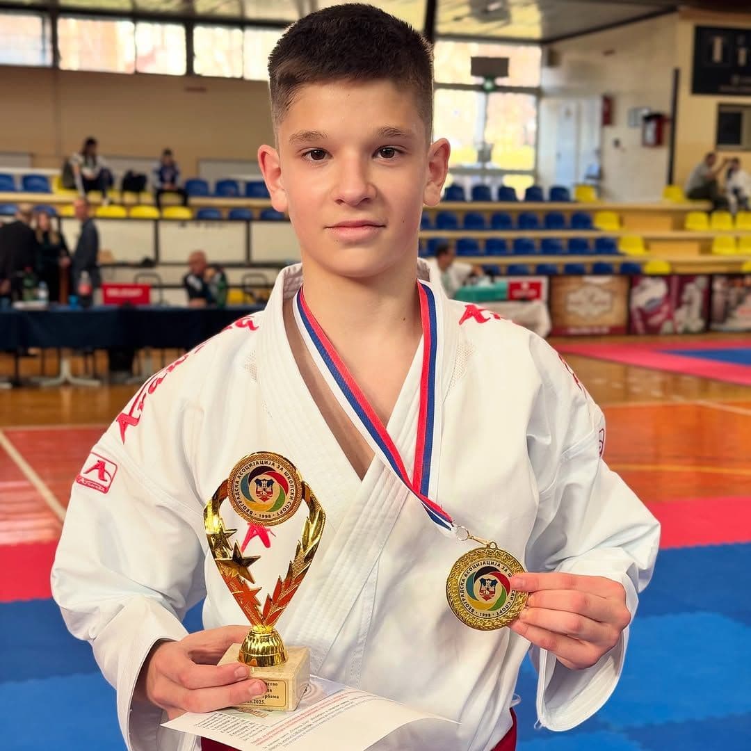 USPEH MLADIH KARATISTA: Skipper osvojio zlato i dve bronze na Školskom prvenstvu Beograda