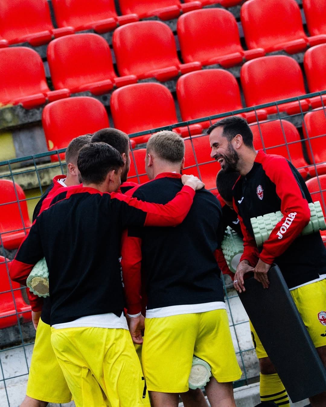 FK VOŽDOVAC ZAVRŠIO SEZONU REMIJEM U IVANJICI: Zmajevi dominirali, ali podela bodova protiv Javora