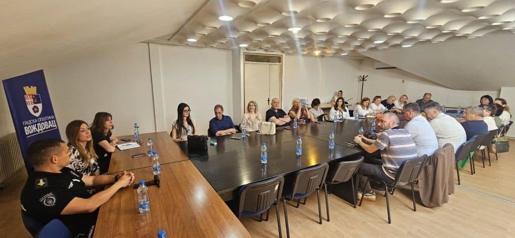 VOŽDOVAC SPREMAN ZA MATURSKE VEČERI: Akcenat na bezbednosti i podršci maturantima