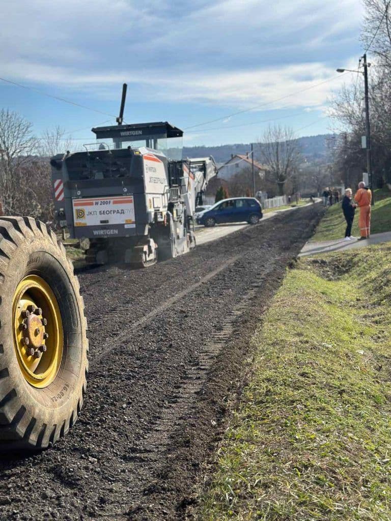 REKONSTRUKCIJA PUTA ZA TREŠNJU: Važna saobraćajna spona Ripnja