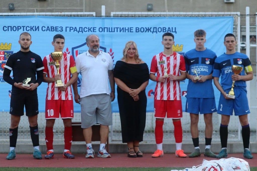 ZAVRŠEN “XI TROFEJ VOŽDOVCA”: Sinđelić ubedljiv u finalu, Torlak poklekao pred napadom od 7 golova