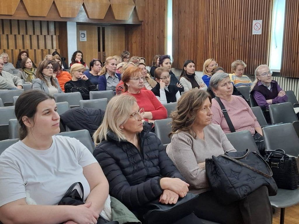 TRIBINA O MENOPAUZI: Edukacija i podrška za žene na Voždovcu