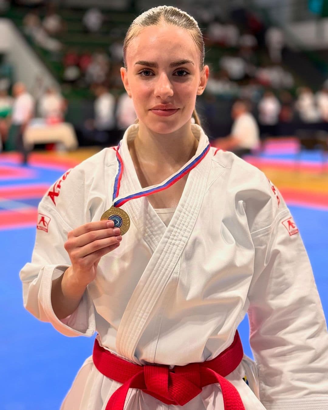 USPEH KARATE KLUBA SKIPER NA KUPU SRBIJE: Zlatne i srebrne medalje za Voždovčane