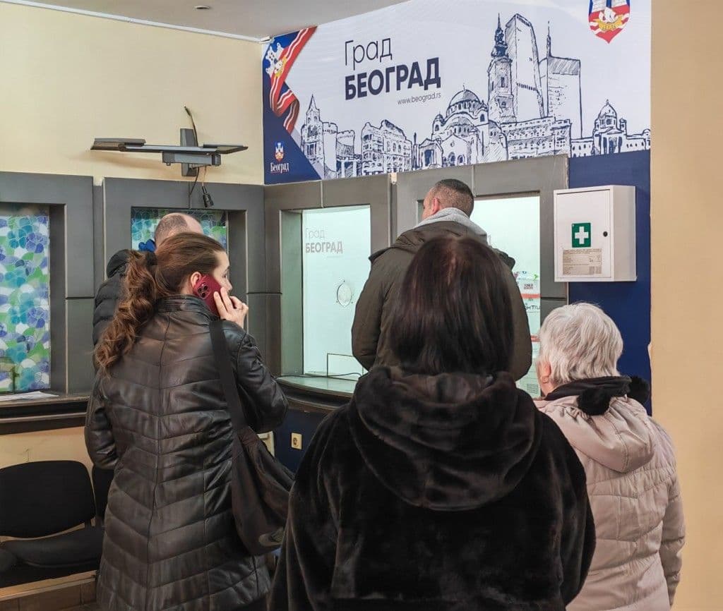 POČELA PODELA NOVOGODIŠNJIH VAUČERA: Beograd obezbedio poklone za svu decu u vrtićima i školama